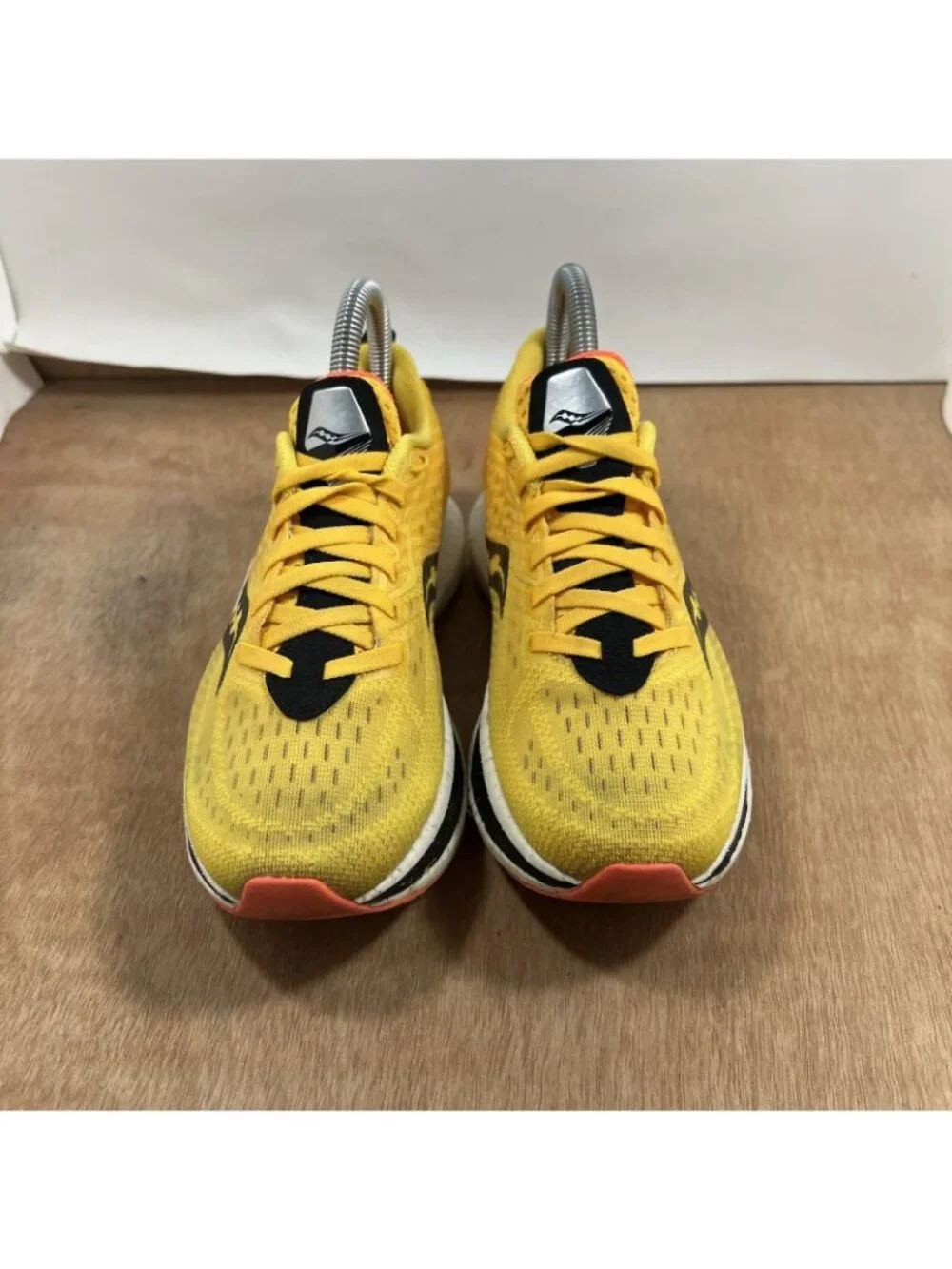 Saucony Endorphin Speed 2 Women Size 6 Running Shoes S10688-16 Yellow Sneakers